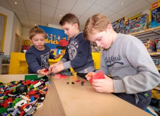 LEGO, Wie heeft er niet mee gespeeld? Brick King LEGO winkel