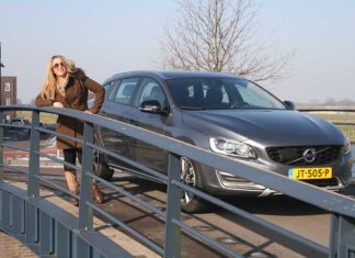 Match the car… Volvo V40 Cross Country Match the car - Volvo V40 Cross Country