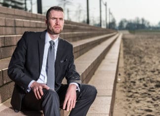 Salet Uitvaartverzorging is áltijd bereikbaar Salet Uitvaartverzorging (c) Joke Schut