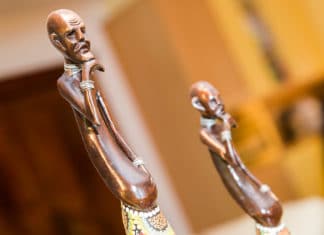 Yarden & van Proosdij: niet tegenover u, maar naast u!