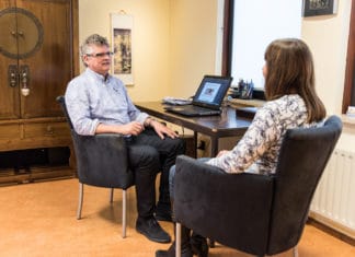Stop met aardig zijn. Geef méér kleur aan uw leven