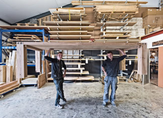 Stoere houten tafels met een verhaal