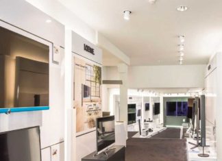 Uw televisie- en audiospecialist INHUISPlaza (c) Nico Brons