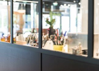 ‘Zie de kunst van het kijken met uw eigen ogen’ Oogzorg Bastiaan Optiek (c) Joke Schut