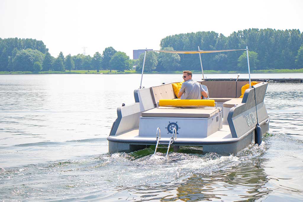 Het ‘Nieuwe Varen’ met de Qrafter loungeboot