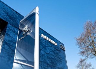 De grootste Peugeot dealer van Nederland Nefkens Amersfoort - Fotografie Nico Brons