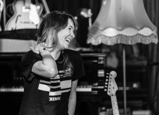 Marike Jager: ‘‘Ik ben erachter gekomen dat de teksten gewoon over mezelf gaan’ Marike Jager - Fotografie Nico Brons