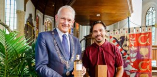 Bobby's Dry Gin