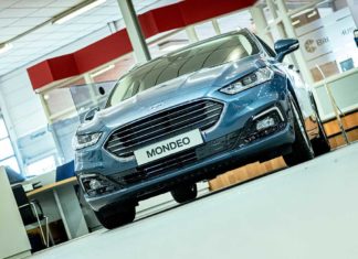 De familiaire Broekhuis-beleving Broekhuis Ford Amersfoort - Fotografie Nico Brons