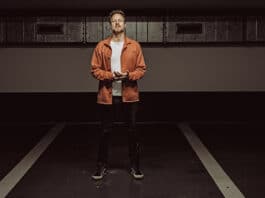 DIGGY DEX: Het is verstandig om even uit je carrousel te stappen’ Diggy Dex - Fotografie Nico Brons