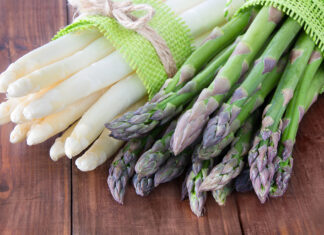 Asperges! – wit en groen waar we iets mee doen Coquinaria - Fotografie iStockphoto