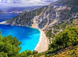 Local Touch Travel - Fotografie iStockphoto